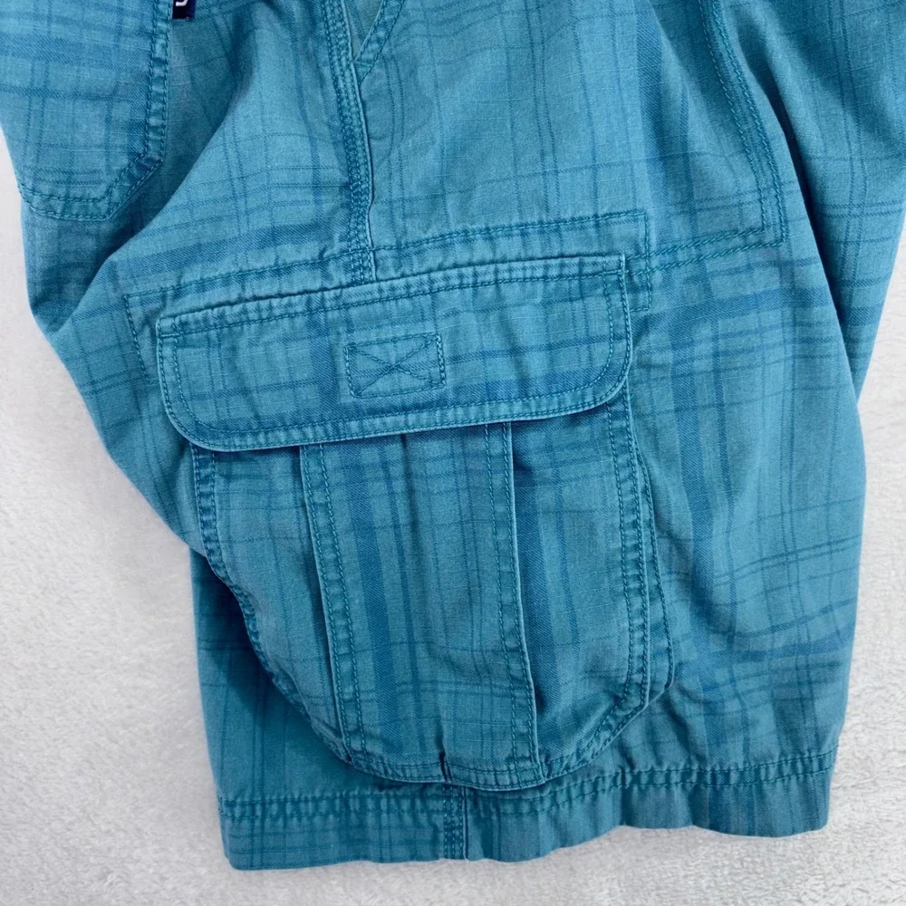 The North Face Mens Blue Plaid Cargo Shorts Size 36 Hiking Outdoor Utility
